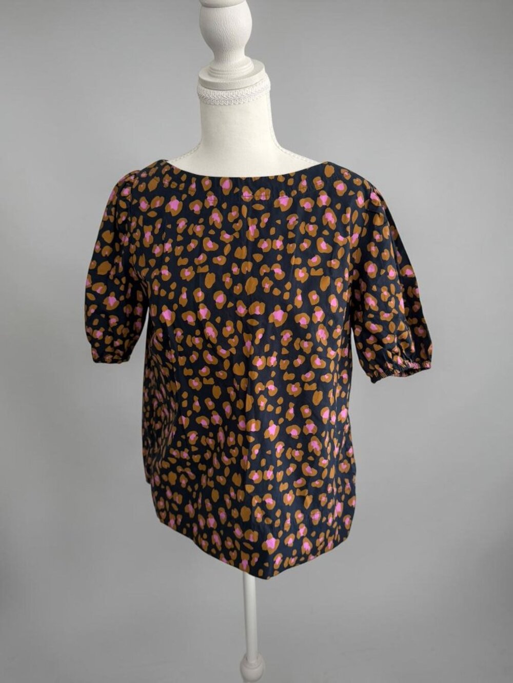 J CREW Animal Print Short Sleeve Top Size XS
